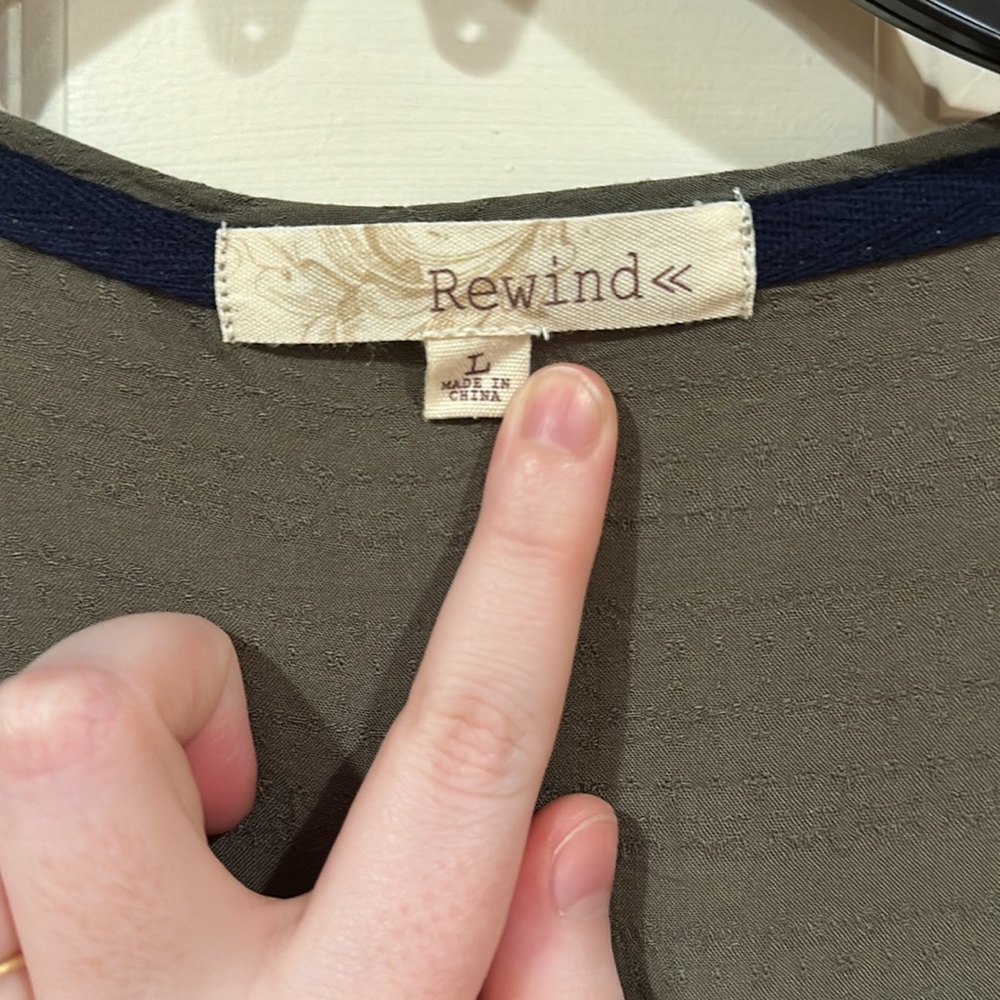 Rewind Green Lace Blouse, Size L - Picture 3 of 3